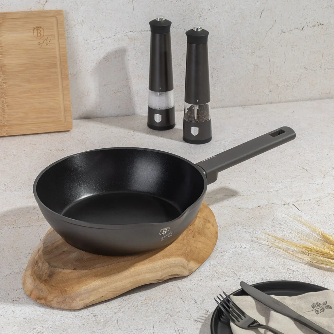 GŁĘBOKA PATELNIA TYTANOWA 28cm BERLINGER HAUS BH-8121 ANTRACIT