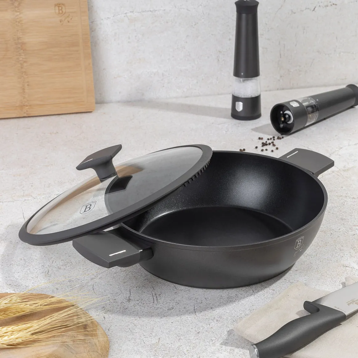 PŁASKI GARNEK TYTANOWY Z POKRYWĄ 28cm BERLINGER HAUS BH-8128 ANTRACIT