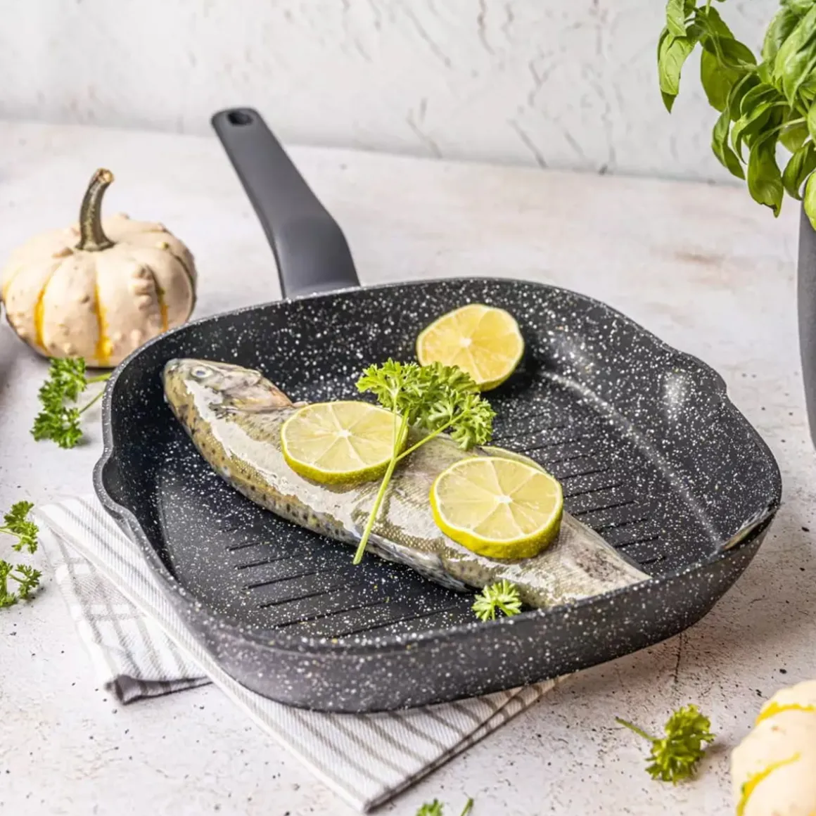 PATELNIA GRILLOWA MARMURKOWA KLAUSBERG 24cm KB-7661