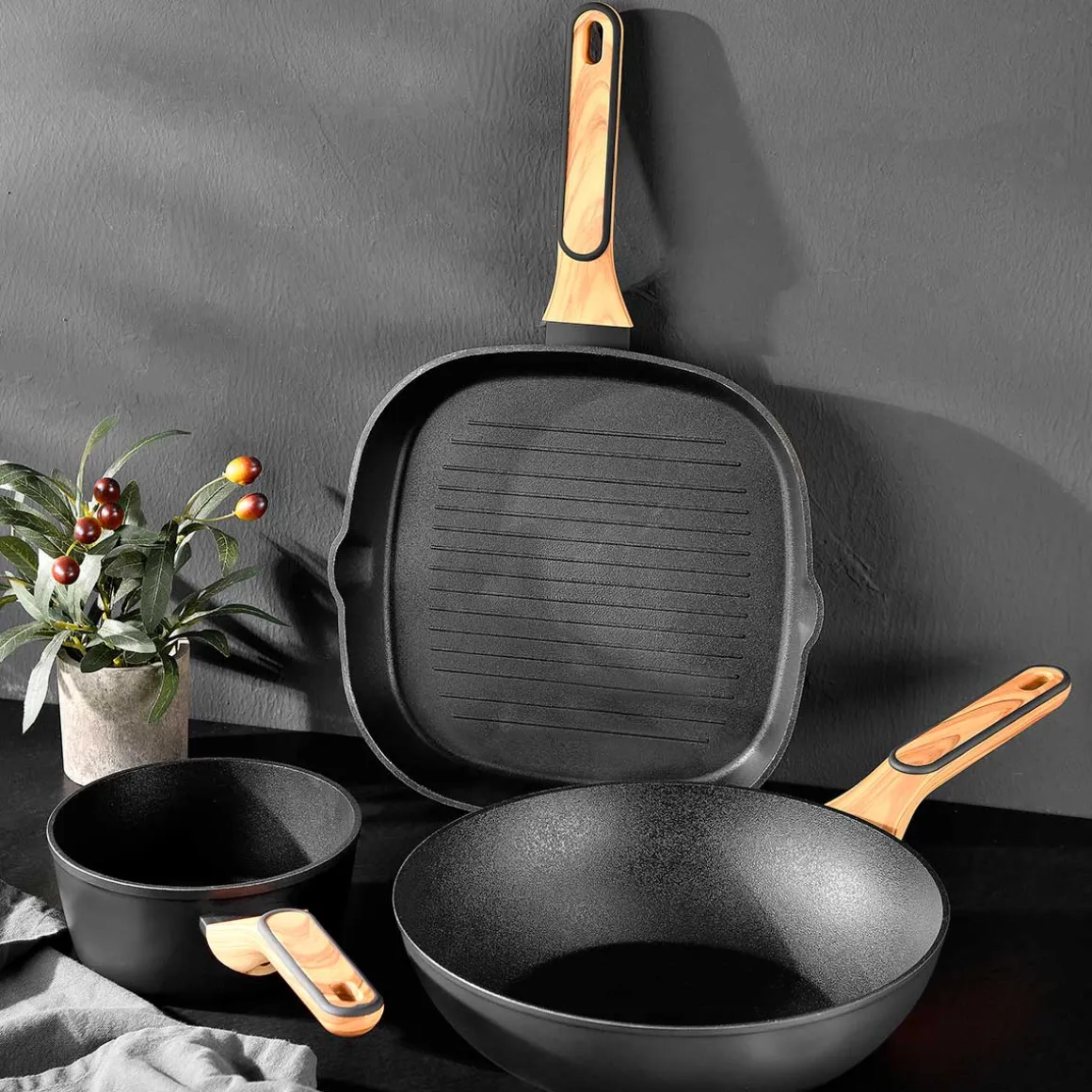 PATELNIA GRILLOWA MULTICLAD 28cm BERGNER BG-56041 CHARCOAL