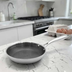 PATELNIA STALOWA 22cm Z POWŁOKĄ PLASTER MIODU 5549