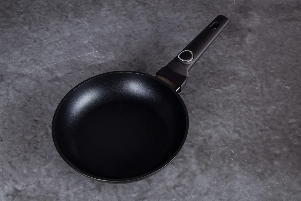 PATELNIA TYTANOWA BERLINGER HAUS 24cm BH-6568 PRIMAL GLOSS