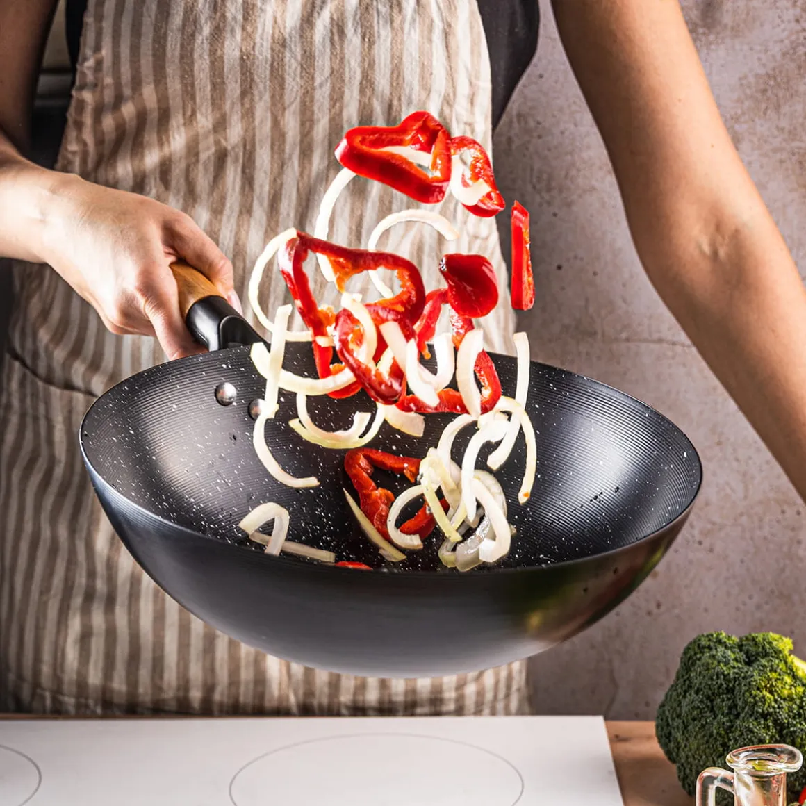 WOK Z POWŁOKĄ MARMURKOWĄ 30cm KINGHOFF KH-1983
