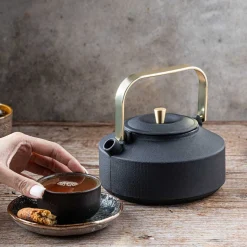 ZAPARZACZ ŻELIWNY IMBRYK 1L Z FILTREM KINGHOFF KH-1935