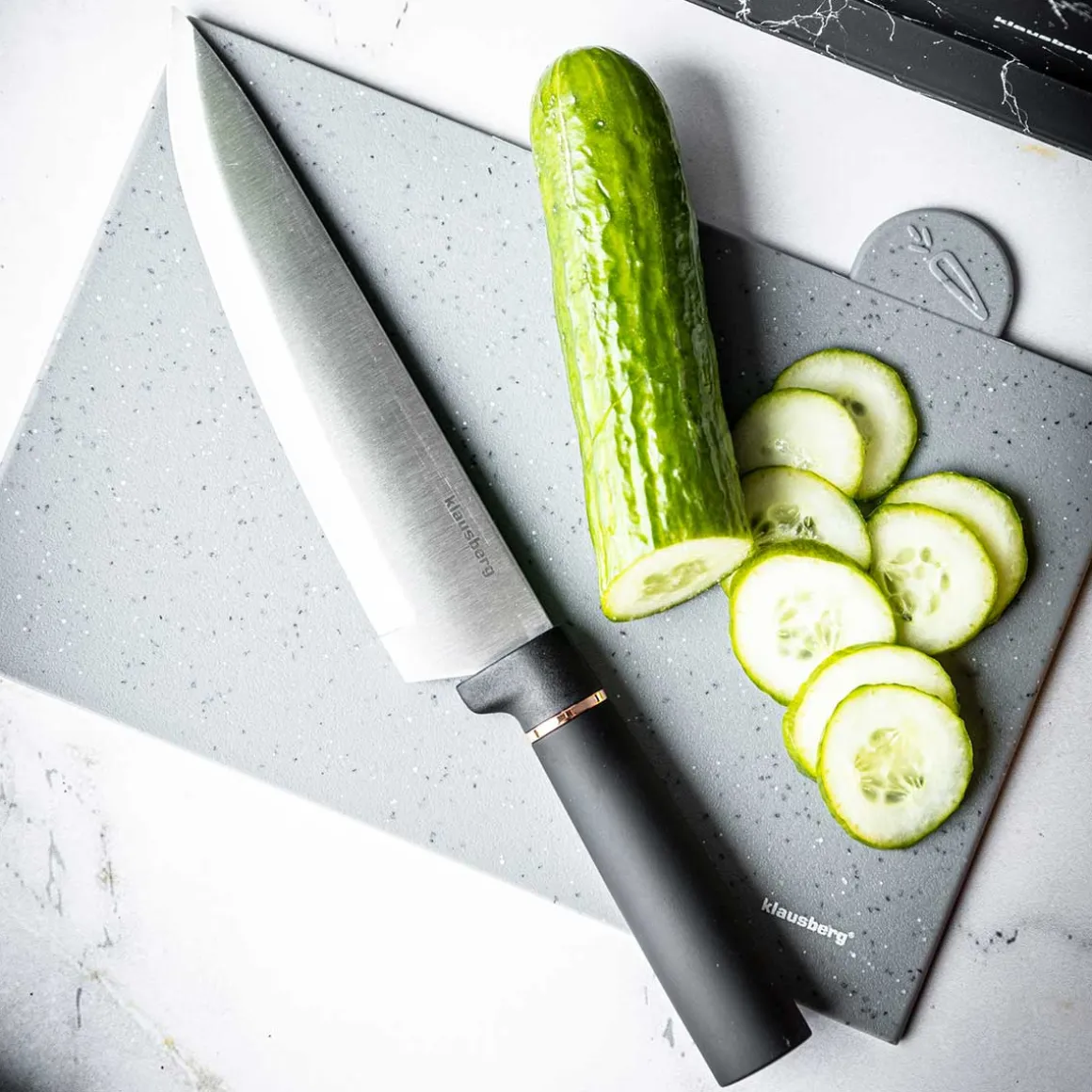 ZESTAW NOŻY I DESEK KUCHENNYCH W STOJAKU KLAUSBERG KB-7834