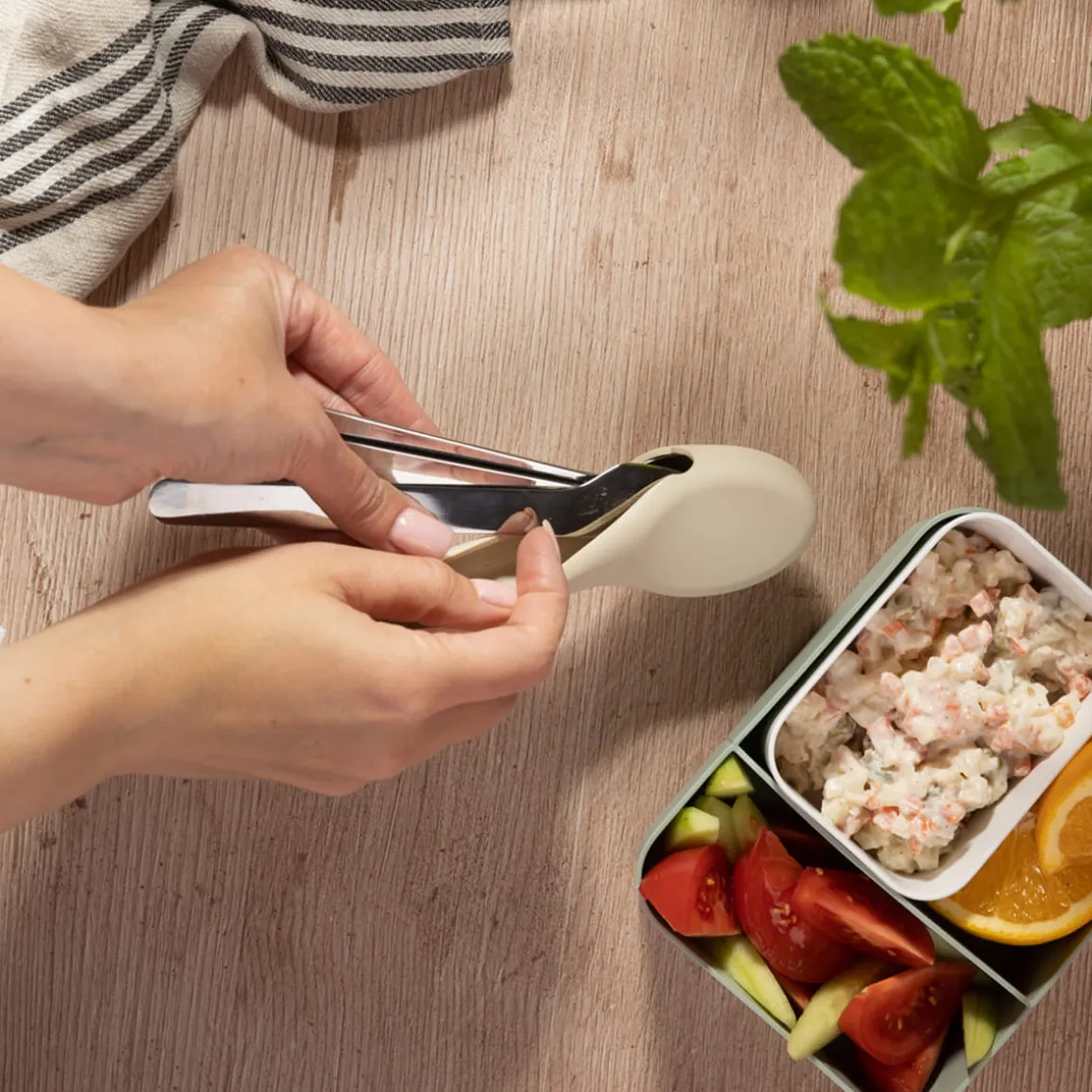 ZESTAW SZTUĆCÓW W ETUI DO LUNCH BOXÓW DIET BOX KINGHOFF KH-1954
