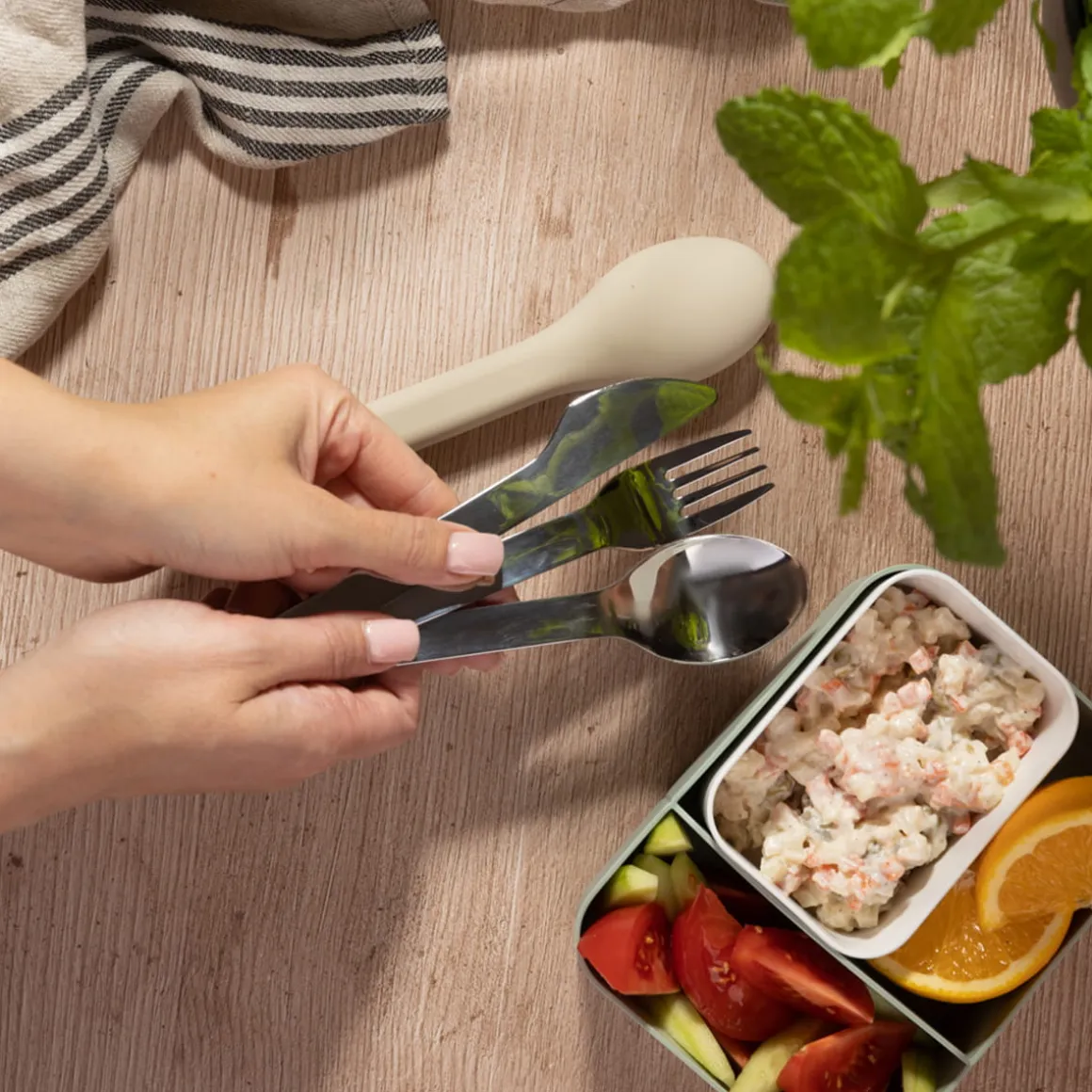 ZESTAW SZTUĆCÓW W ETUI DO LUNCH BOXÓW DIET BOX KINGHOFF KH-1954